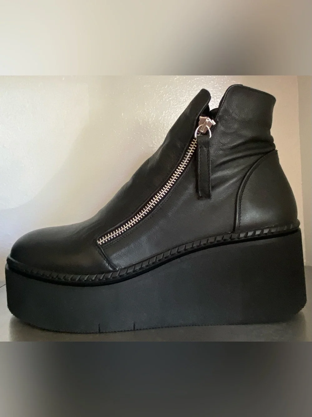 NEW STEVE MADDEN WOMENS LEATHER PLATFORM DOUBLE ZIP BOOTS